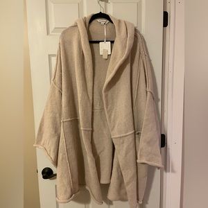 Fabulous David & Dani Shaw Sweater Large NWT